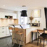 Spacious T4 With Wifi Near Bercy *
